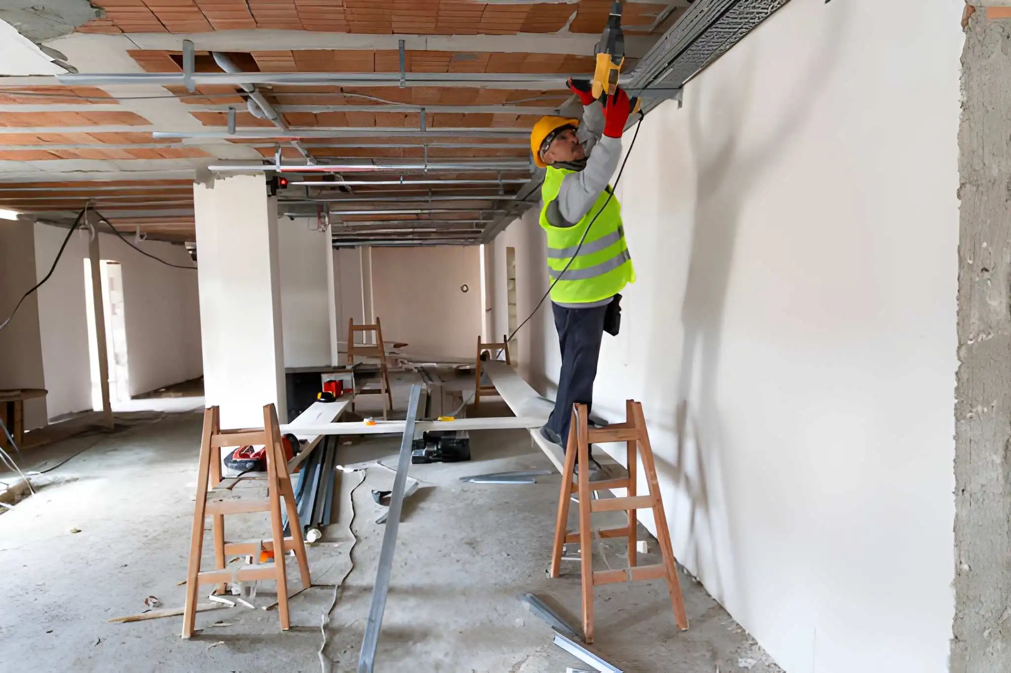 سقف جبس بورد مع إضاءة ليد مخفية في الفجيرة